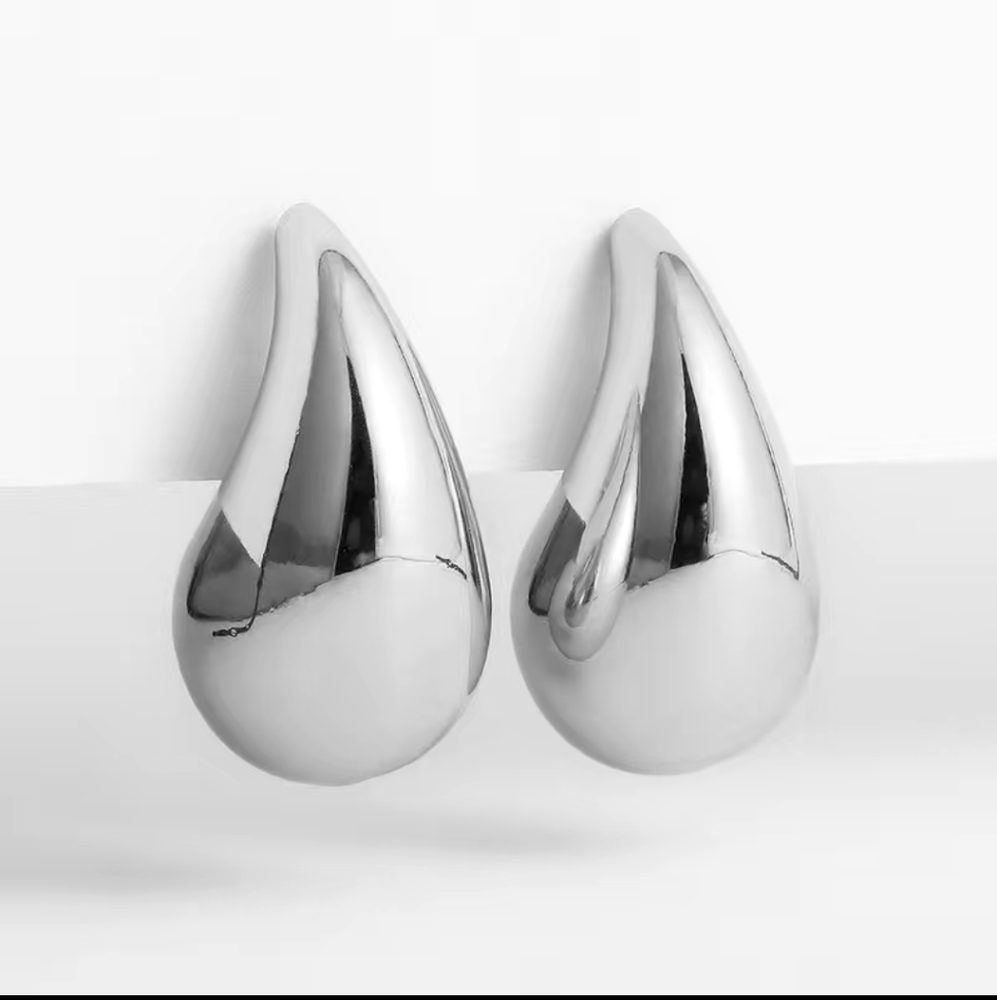 Drop 18K Gold Plated Earrings Silver color - Picture 1 of 3